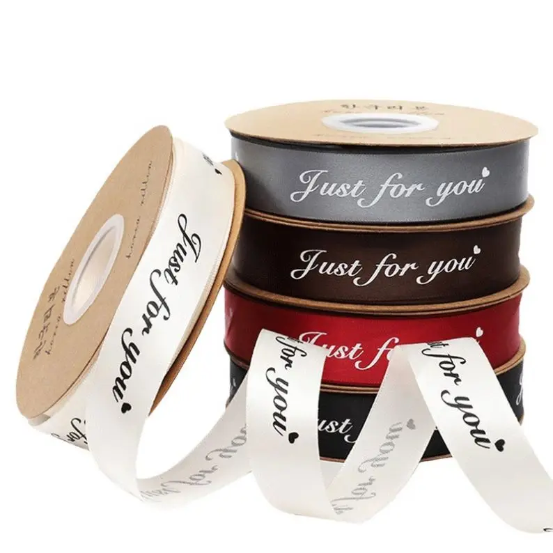 Индивидуальный серый блестящий 3D фольгированный логотип на полиэфирной корсажной ленте для подарочной упаковки