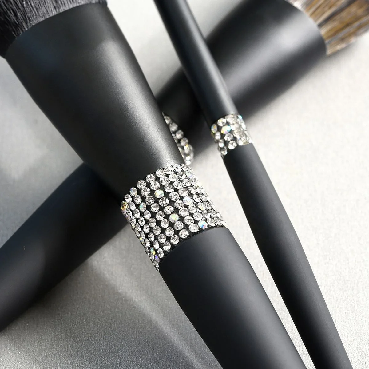 10, 12, 14 pcs Makeup Brush Set With Shining Diamonds Case ensemble de pinceaux de maquillage cosmetiquera Custom Logo Makeup Se