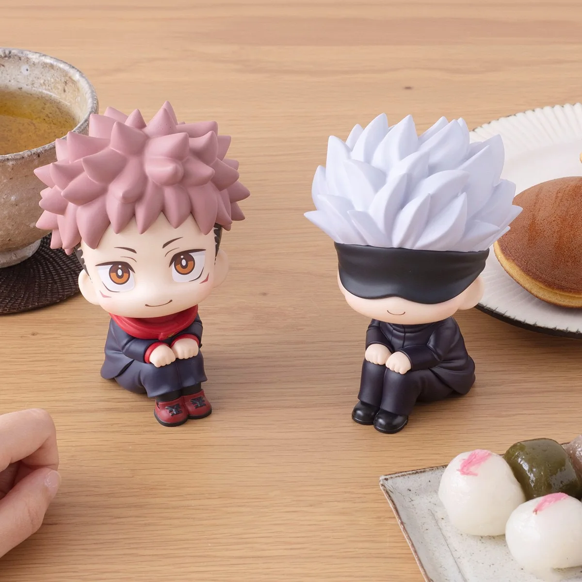 Cartoon  Jujutsu Kaisen Itadori Yuji Model Toys Statue Gojo Satoru Yuji Itadori Anime Jujutsu Kaisen Action Figures