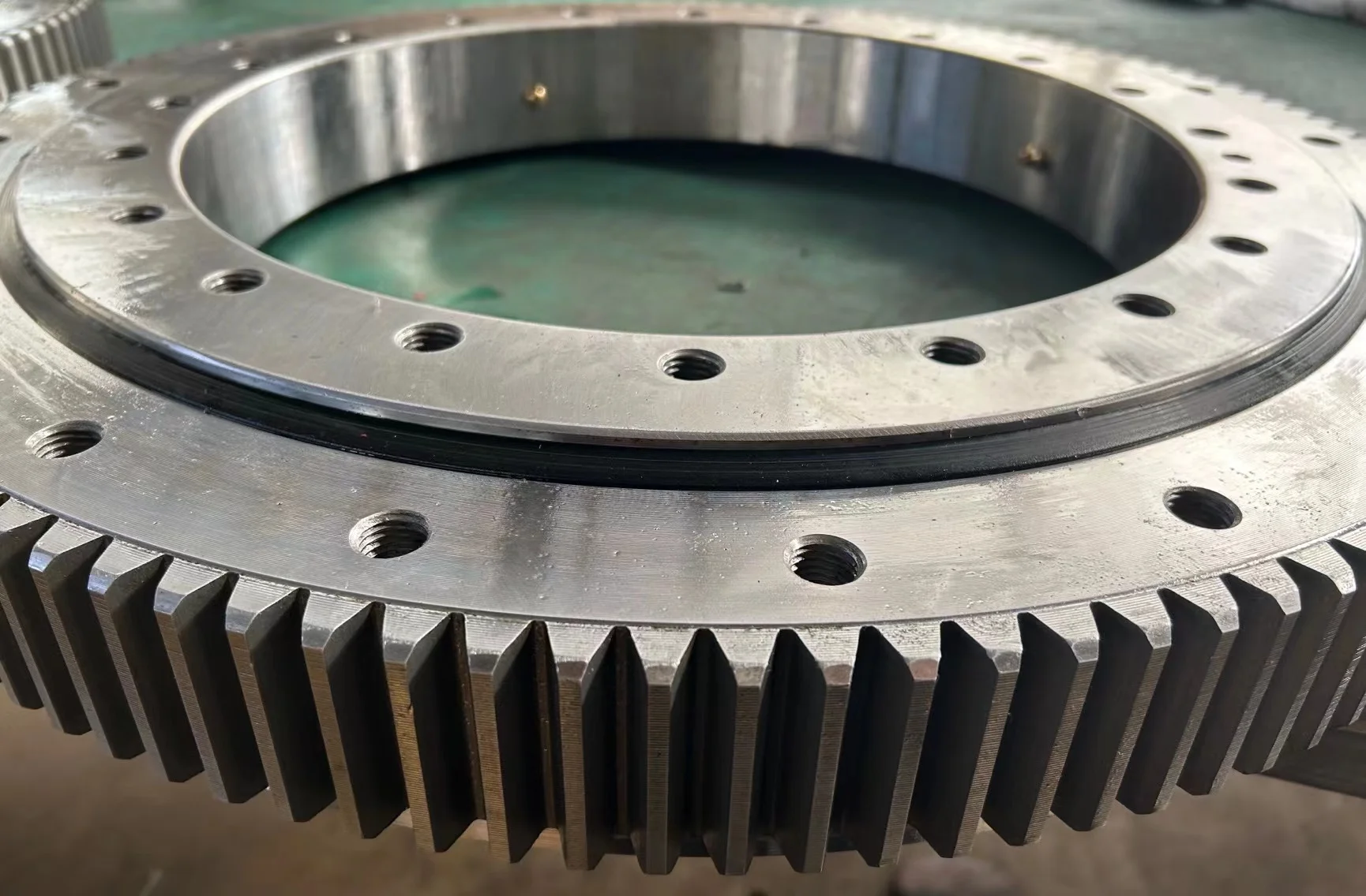 Hot selling Excavator Tower Cranes Slewing Ring Bearing With External Gear In Lifting Equipment