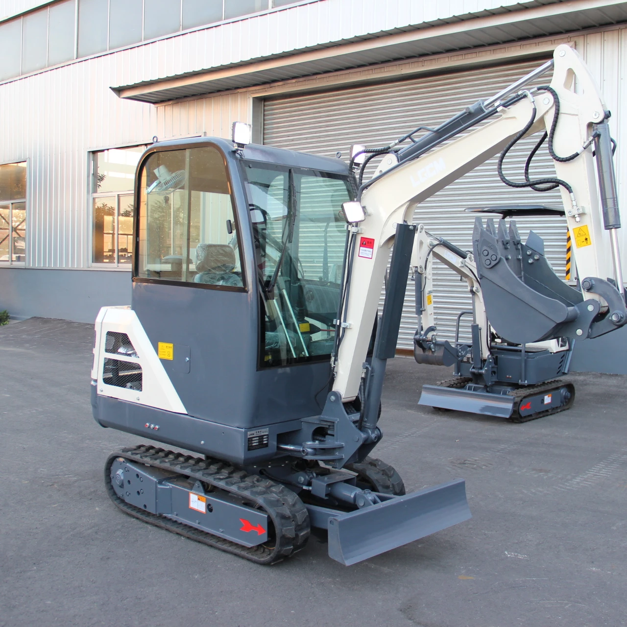 LGCM crawler mini tractors dozer excavator loader digger three size bucket