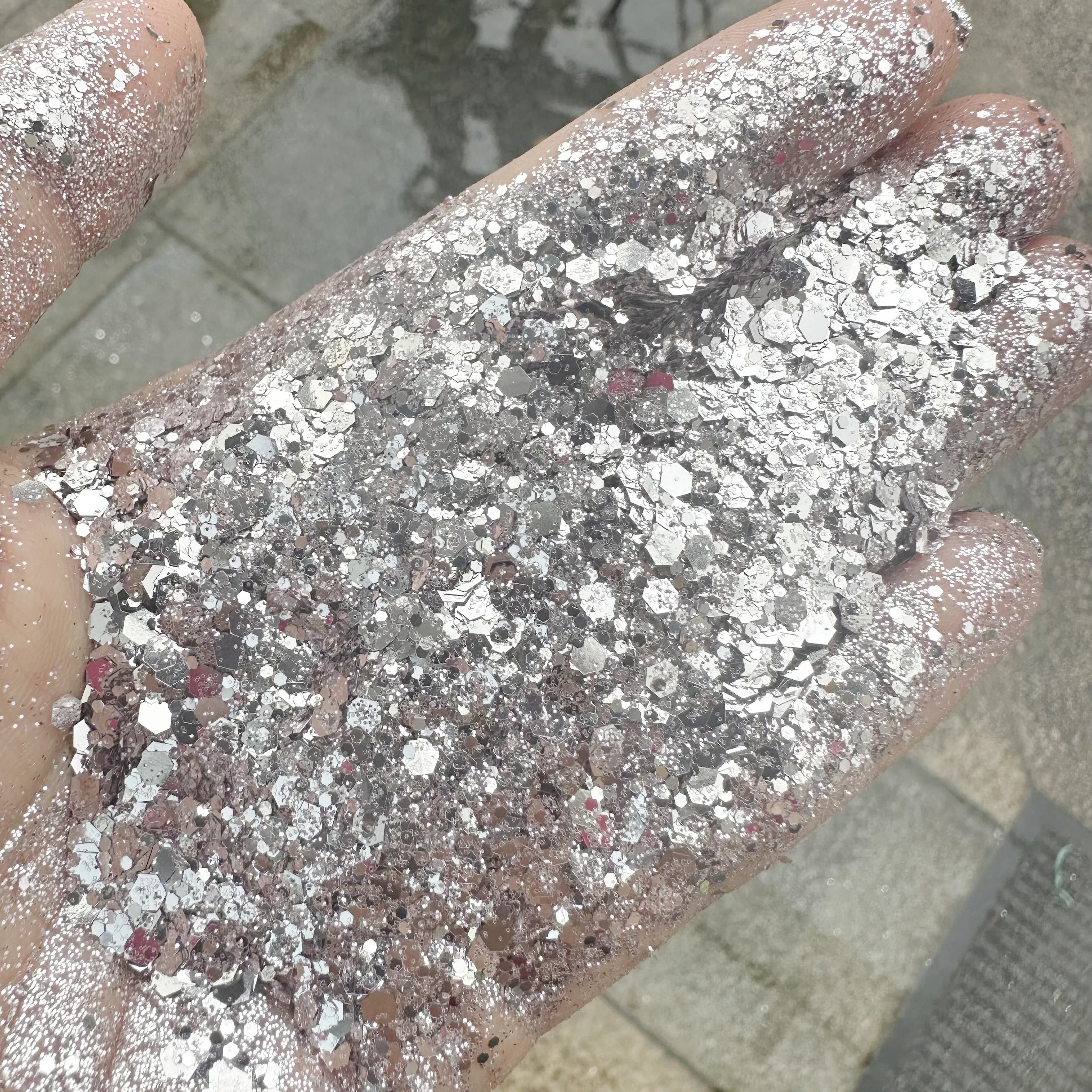 Wholesale New Bulk Polyester Resin Epoxy Floor Metallic Purplish Grey Glitter Chunky Glitter Mix For Painting