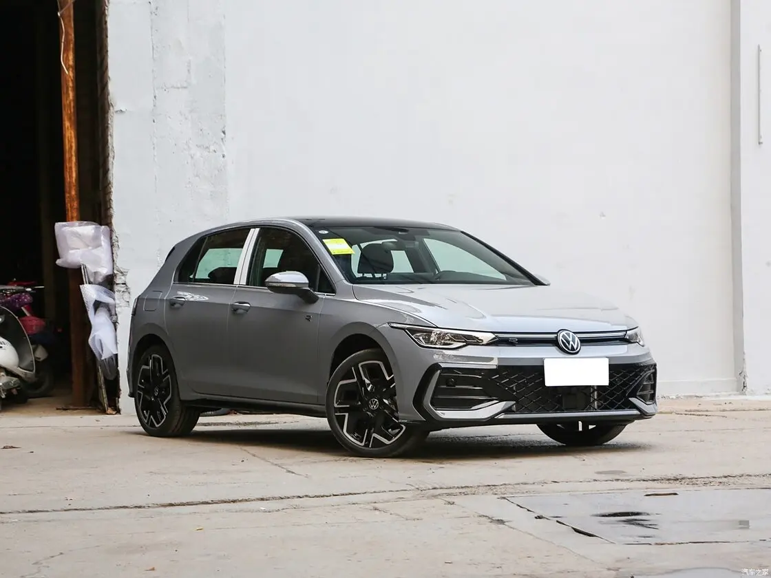 Volkswagens VW 2025 Golf White 300TSI R-Line 1.5T Fwd Left Hand Drive New Golf Sedan 2025 Golf New Cars