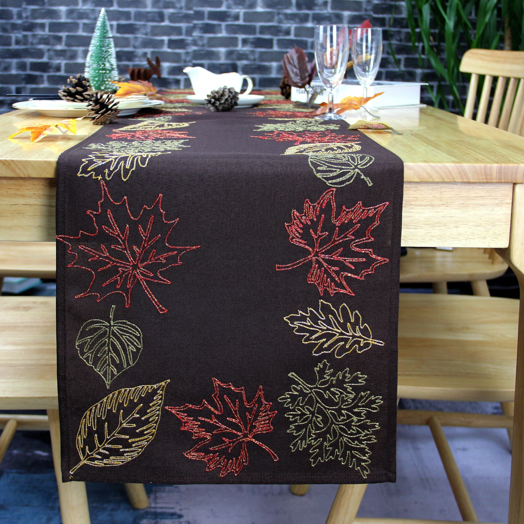 wholesale custom polyester seasonal Fall Dining Embroidered AUTUMN leaves Table Runner