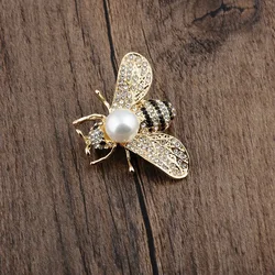European American three-dimensional bee bright pearl brooch Small suit dual-use exquisite alloy pin One piece dropshipping