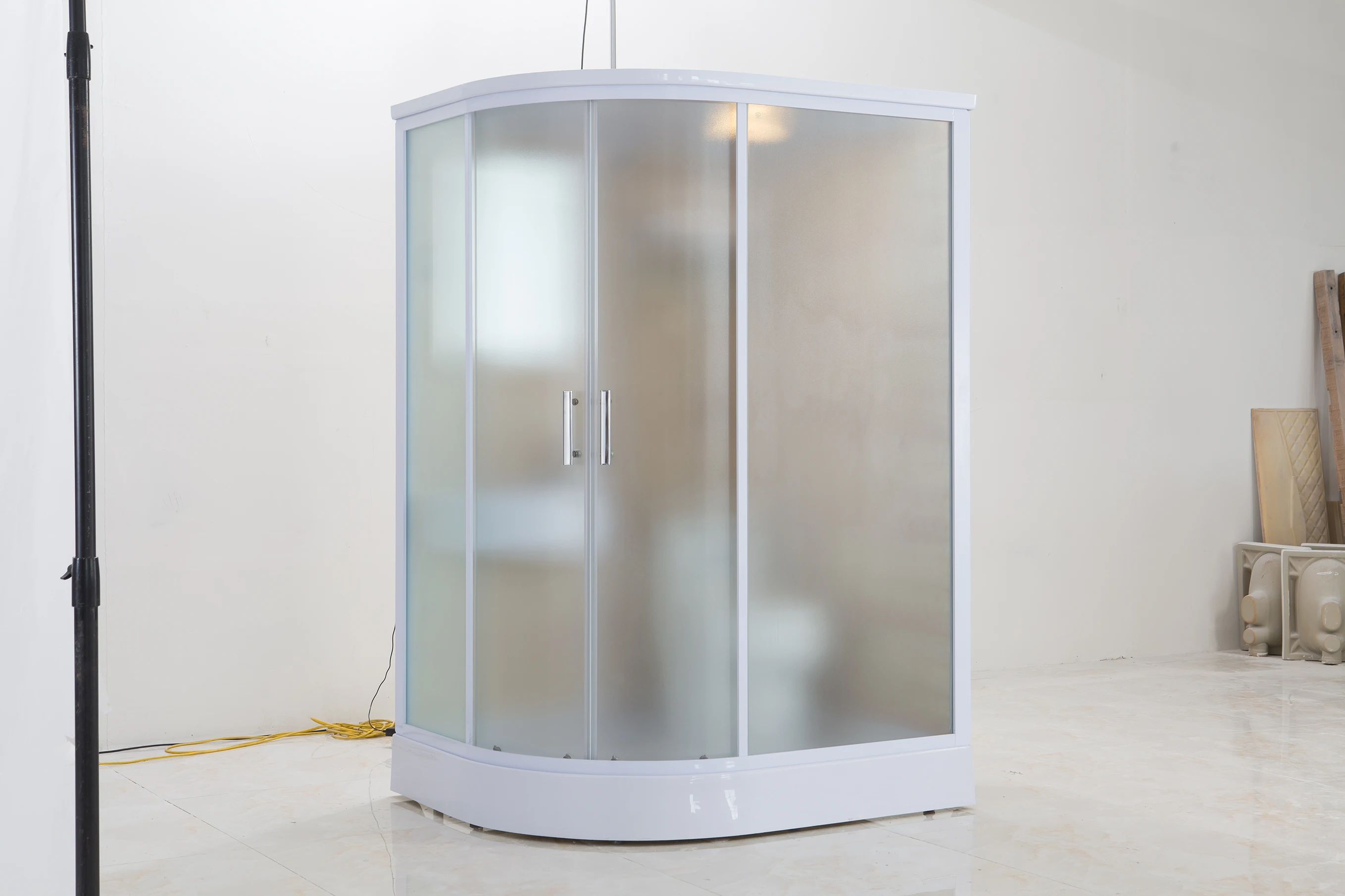 Modern Bathroom Accessory One-Piece 5mm Enclosed Tempered Glass Shower Door with Sliding Open Style for Hotels and Steam Rooms