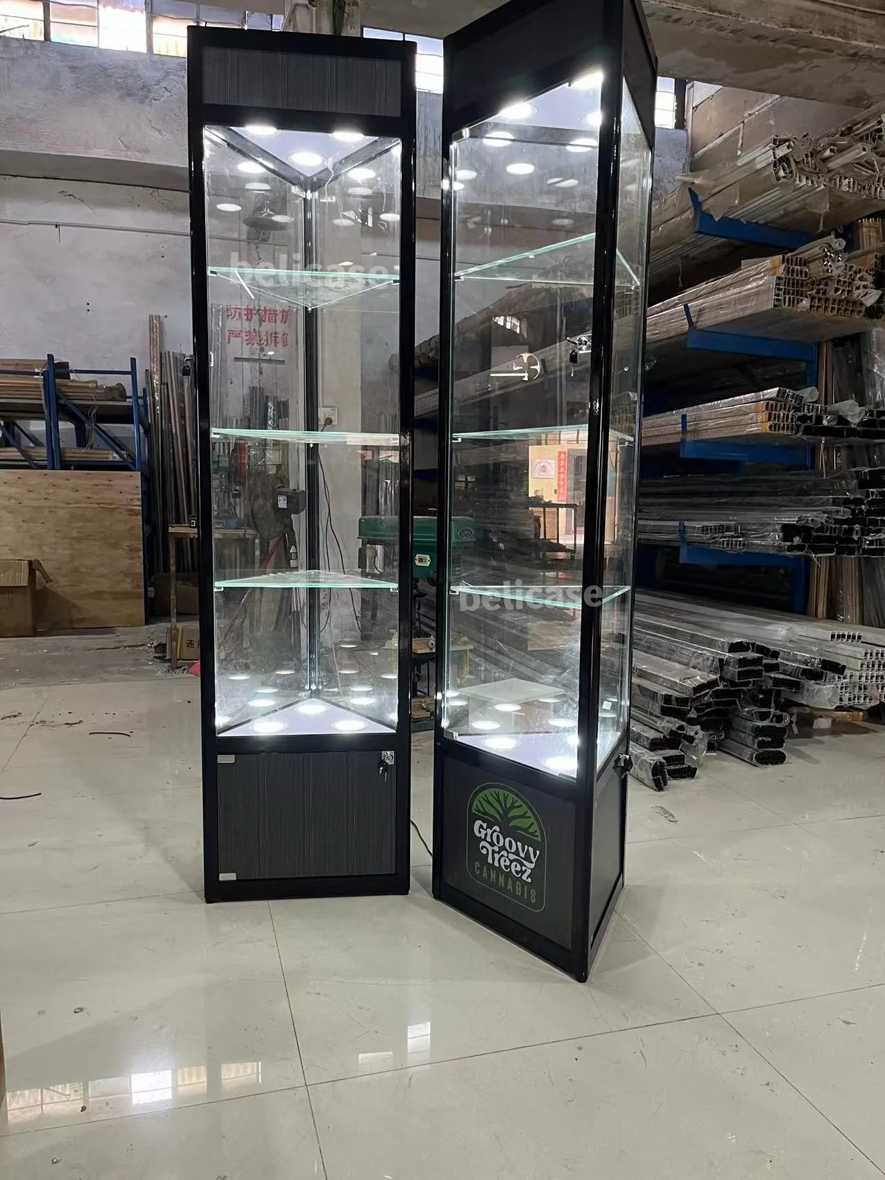 Cheap Boutique Jewelry Watch Shop Furniture Glass Cabinet with Led lights Smoke Shop Aluminum Frame Glass Corner Showcase