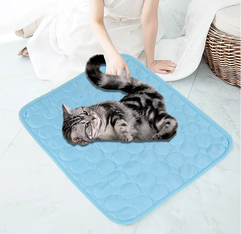 Washable Pet Cooling Mat Cold Pet Pad Cats Portable Reusable Breathable Dog Cooling Bed Mat for Dogs