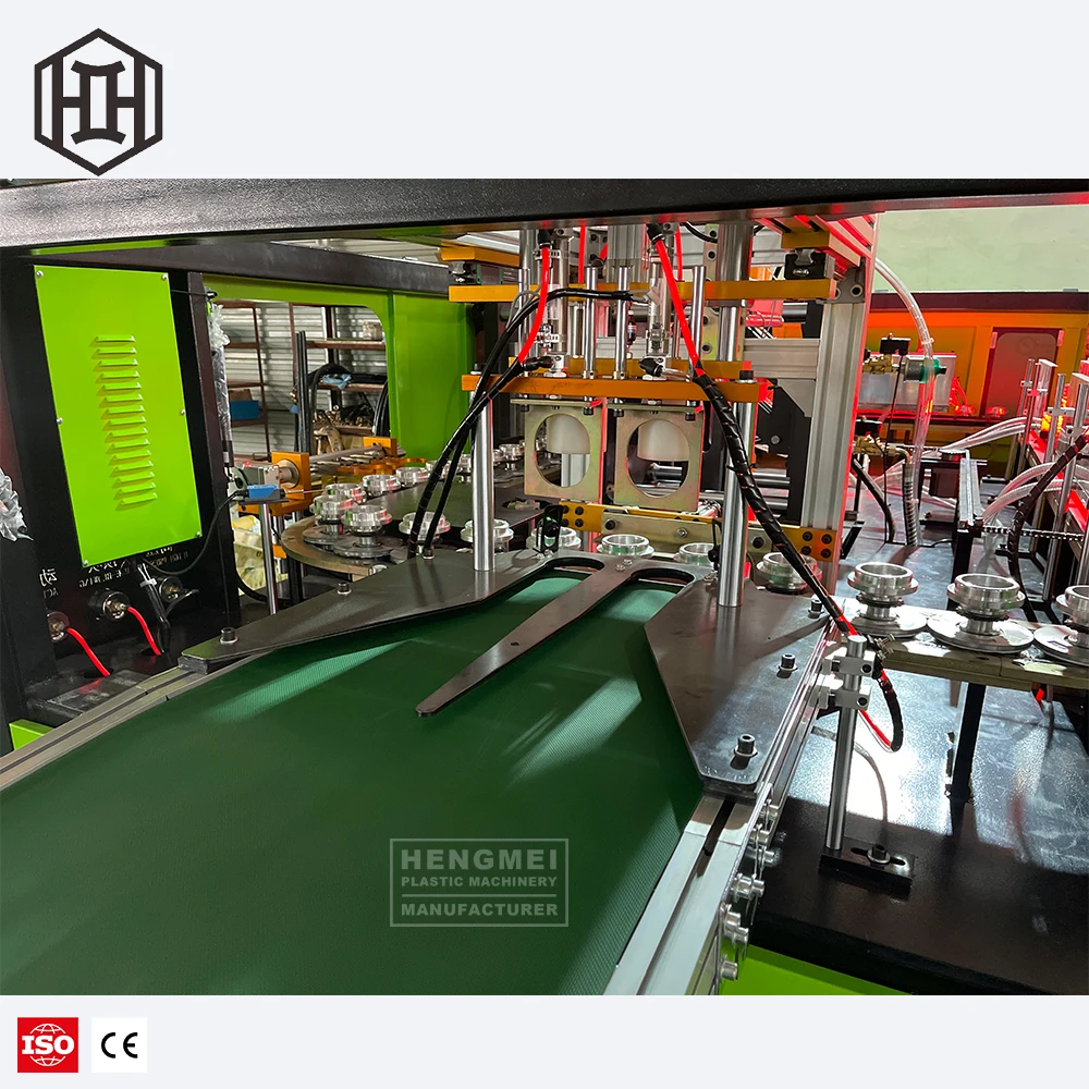 Small plastic blow molding machine with customizable logo can be used to blow multi-standard PET beverage bottles