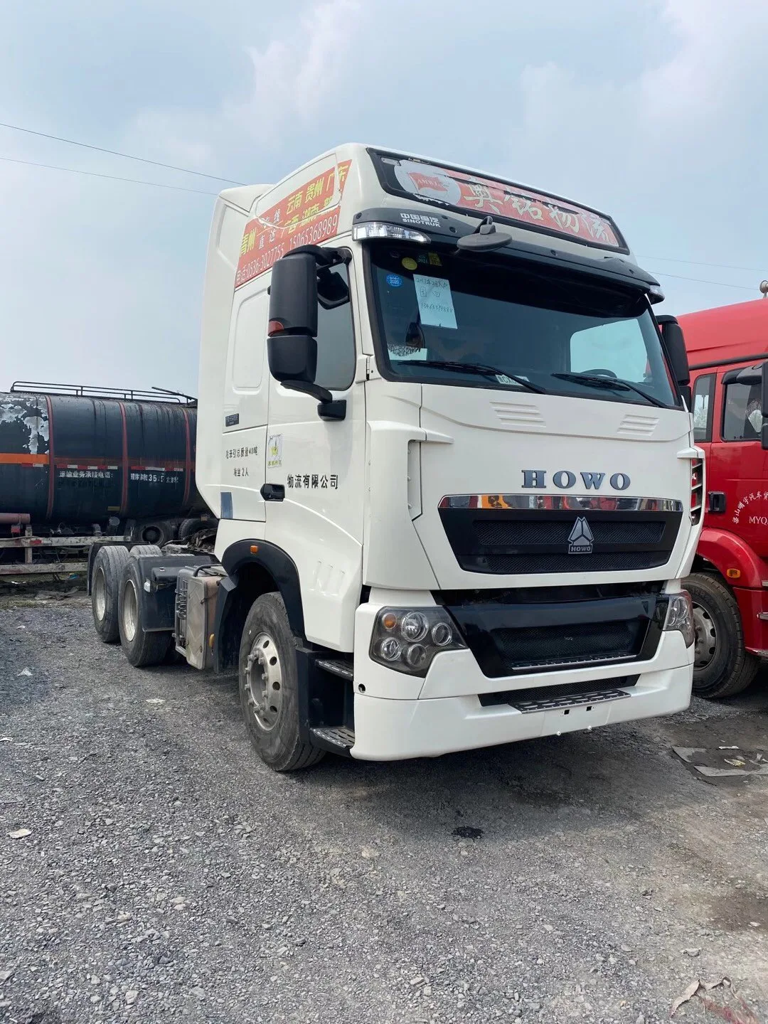 HOWO Used trailer head/tractor trucks Price