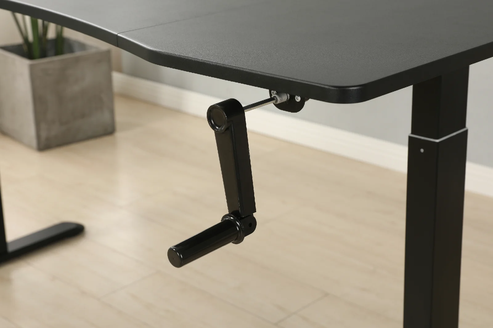 Hand crank manual height adjustable standing office table with height range 725-1155mm