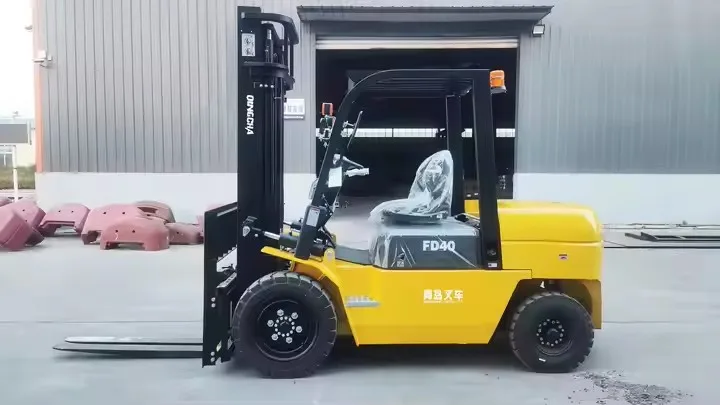China factory 4000kg diesel forklift 4 ton fork lift with japan Mitsubishi engine traceless tire