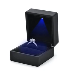 Latest Hot Custom Color Logo Plastic Jewelry Led Light Ring Box High End Ring Bracelet Pendant Bangle Jewellery Boxes With Light