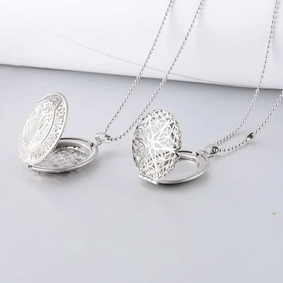 Fashion Picture Valentines Necklaces Trending Stainless Steel Hollow Disc Necklace Bijoux Inoxydable