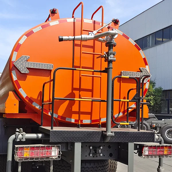 6x4 HOWO Sinotruck 10-18 CBM 304 316 C4 PE Carbon Steel chemical liquid corrosives Road transport light tanker truck