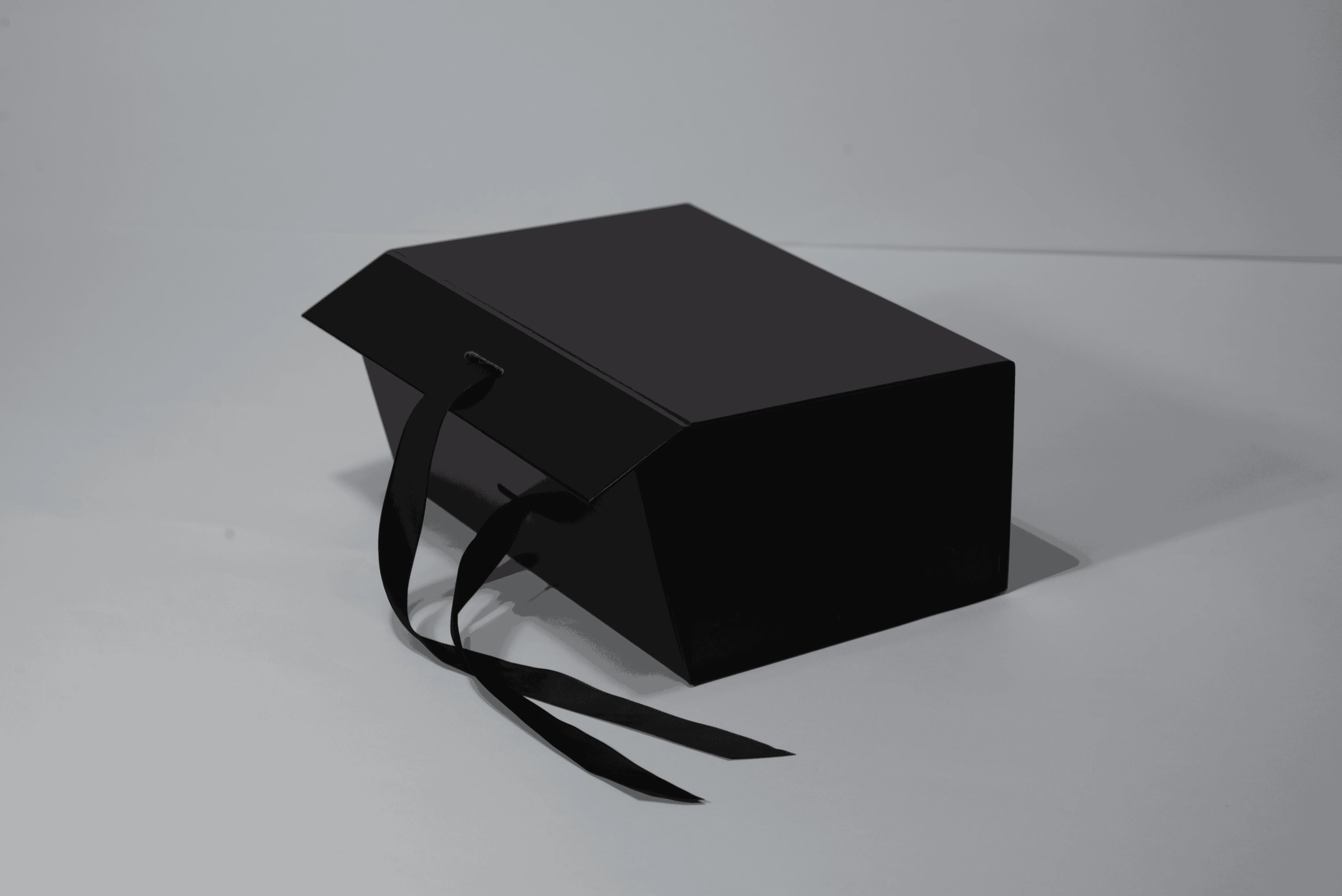 Luxury Black Book Shaped Rigid Cardboard Foldable Gift Box Custom Print Paper Clamshell Magnetic Gift Box