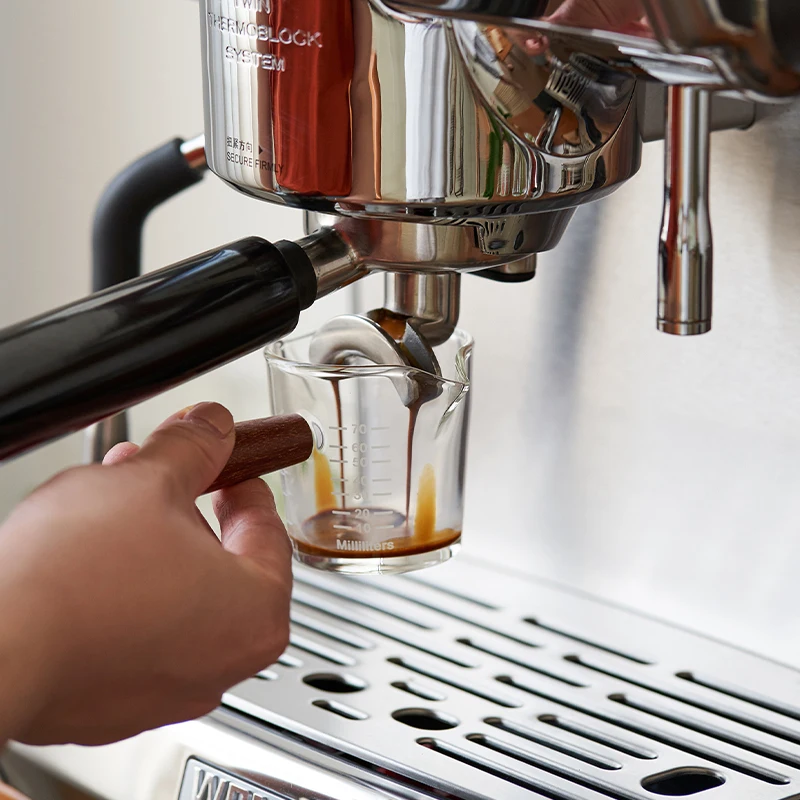 Amazon Hot Sale Espresso Shot Pyrex Beaker Glass Measuring Cups Set Double-mouthed Coffee Cups Jug With Wooden Handle 3264