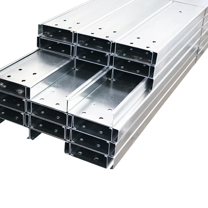 Горячеоцинкованная прогородка, индивидуальный фотогальванический кронштейн, стальная конструкция Q235, холодноформованная пробивная U-образная стальная прогородка