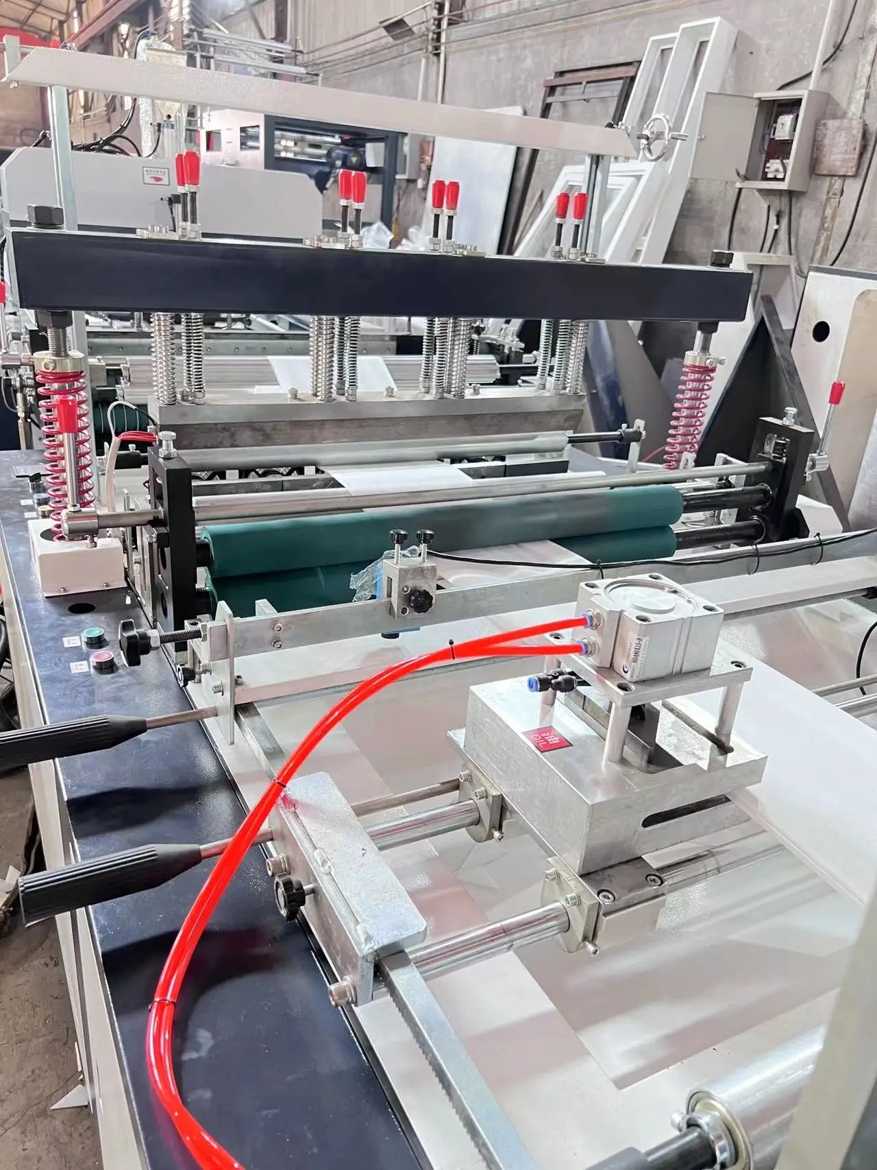 Fully Automatic Non-Woven Biodegradable Bag Making Machine