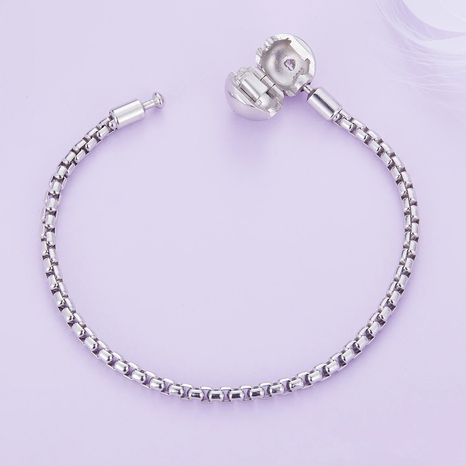 The new s925 sterling silver love infinite basic bracelet simple and personalized lettering can be worn alone beaded bracelet