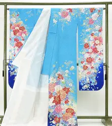 Длинное шелковое кимоно с вышивкой ручной работы