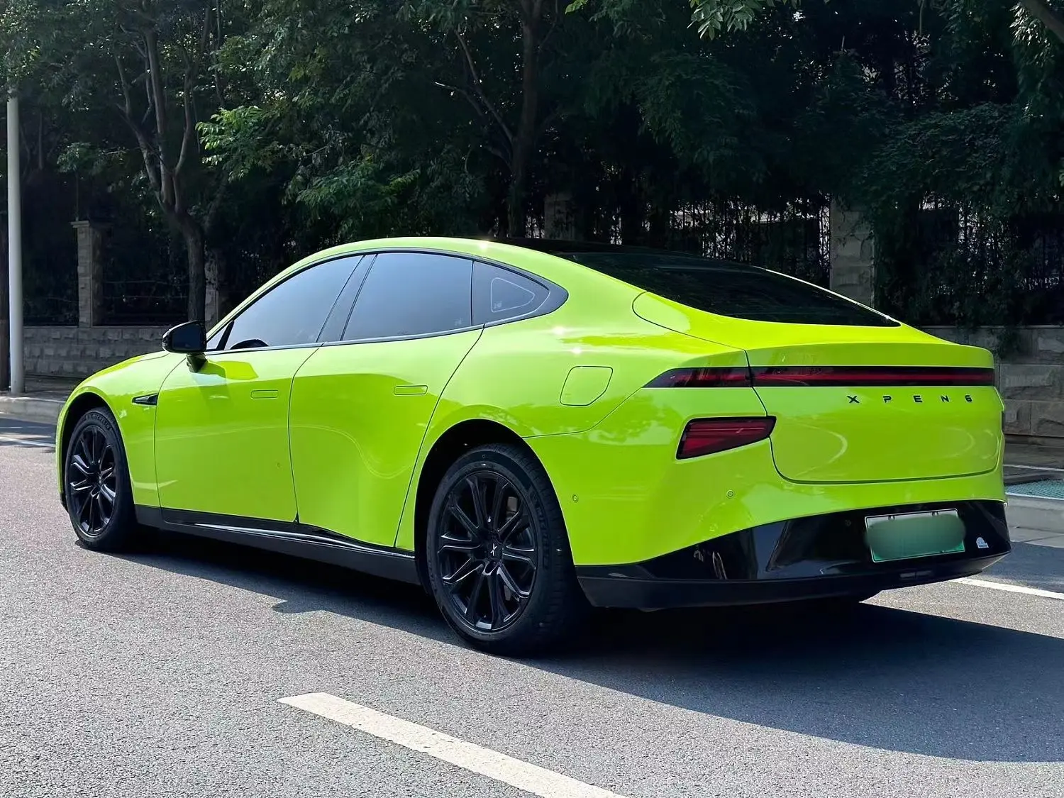2023 Китай дальний радиус действия 702 км новый автомобиль xiaoPeng электрический x Peng P 7 Новый энергетический для продажи