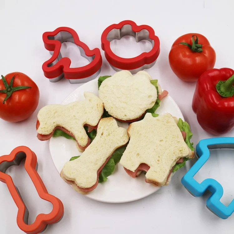
New style metal baking mold dog bone shape sandwich cutter Paw Print, Puppy and Dog House cookie cutters shapes bread cutter 