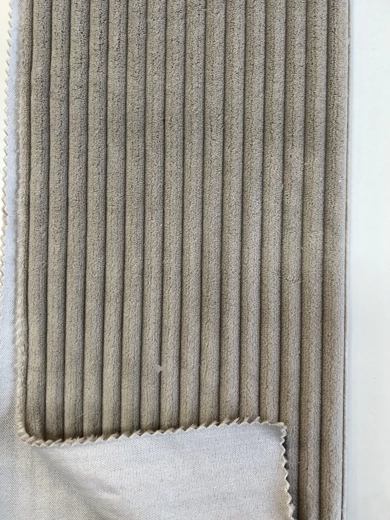 Полосатая бархатная ткань для дивана