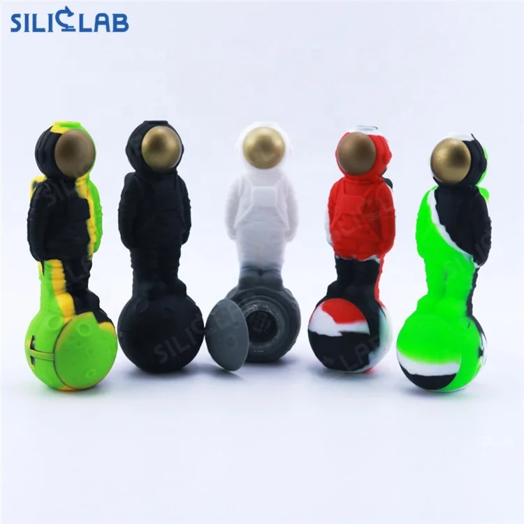 New design weed accessories smoke Hot Sale Astronaut weed pipe silicone blunt holder tobacco smoke pipe