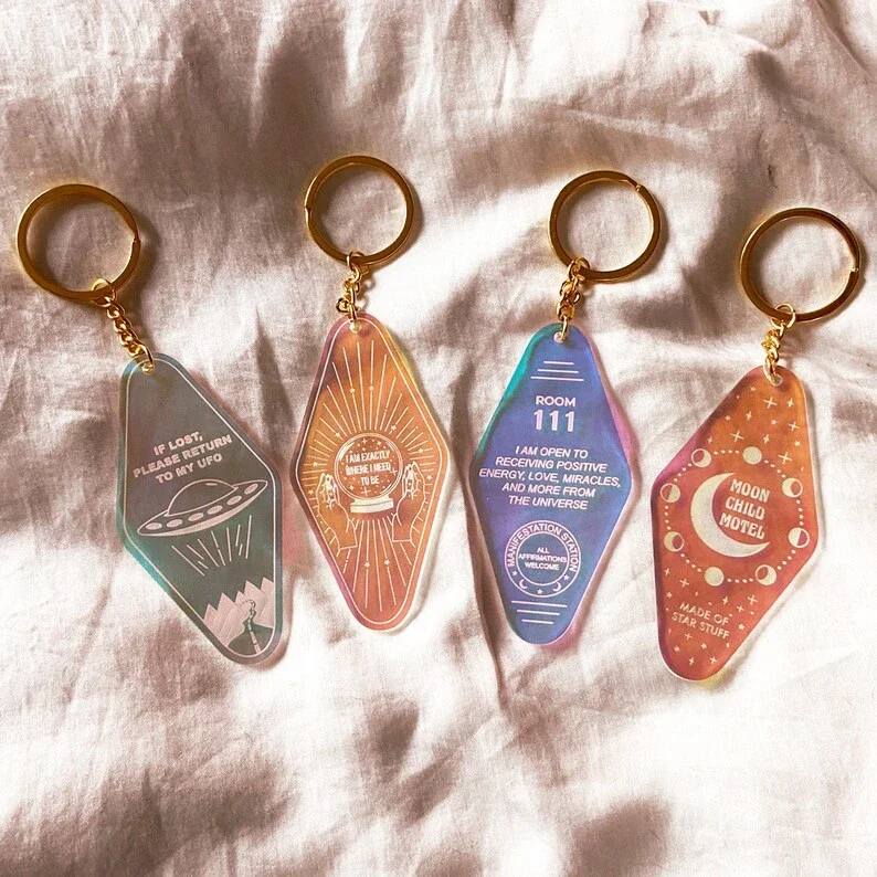 Customized Logo Wholesale Anime Cartoon Acrylic Keychain Creative Personalized Logo Acrylic Keychain Retro Hotel Keychain