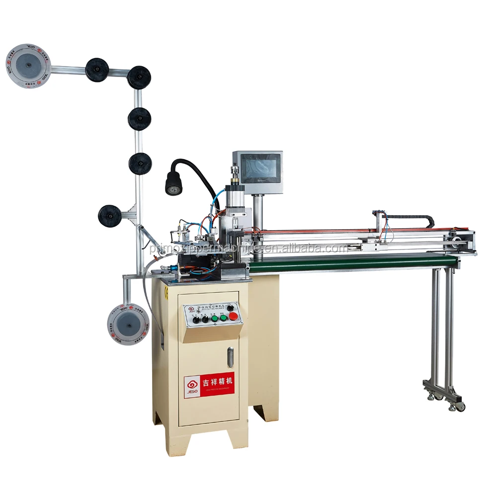 Auto close end nylon zipper cutting machine wirh robot arm