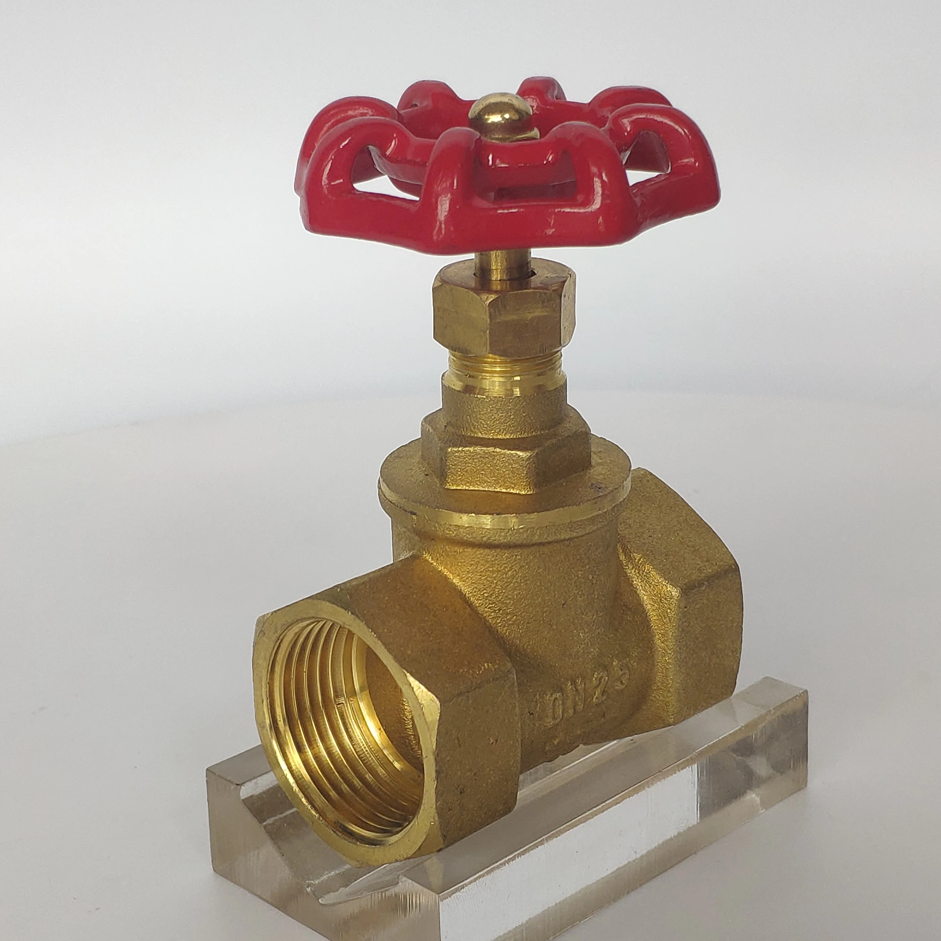 Chuanqiong brand brass stop valve made in China can check the water flow and cut off the water flow