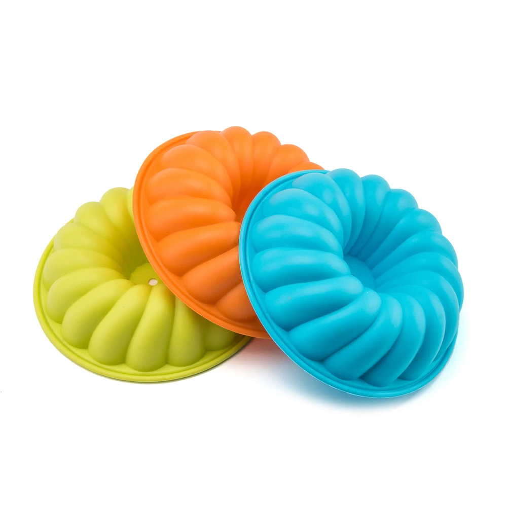 Hot Sale Food Grade Silicone Nonstick Round Silicone Molds Reusable Mold Fluted Cake Pan