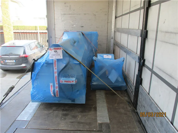 Made In Italy Customized Metal Plate Processing 2000mm Hydraulic Manual Sheet 3 Roller Plate Rolling Bending Machine