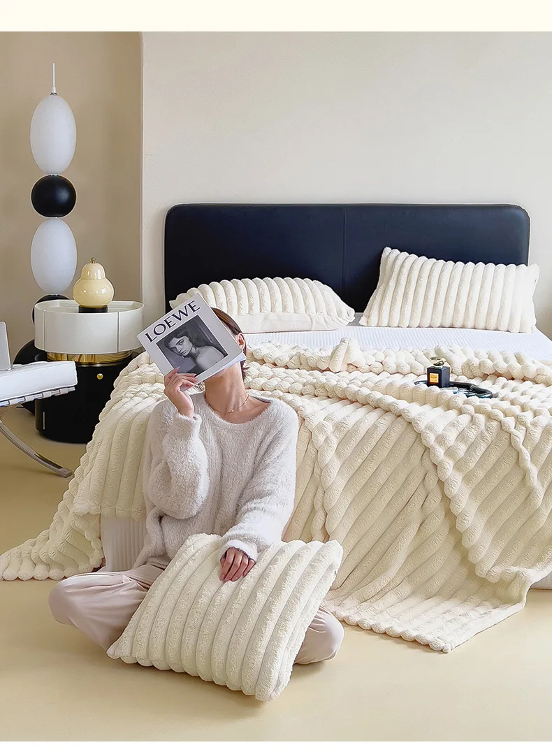 Oem Luxury Warm Stripe Dye Rabbit Faux Fur Blanket Throw Blankets For Winter