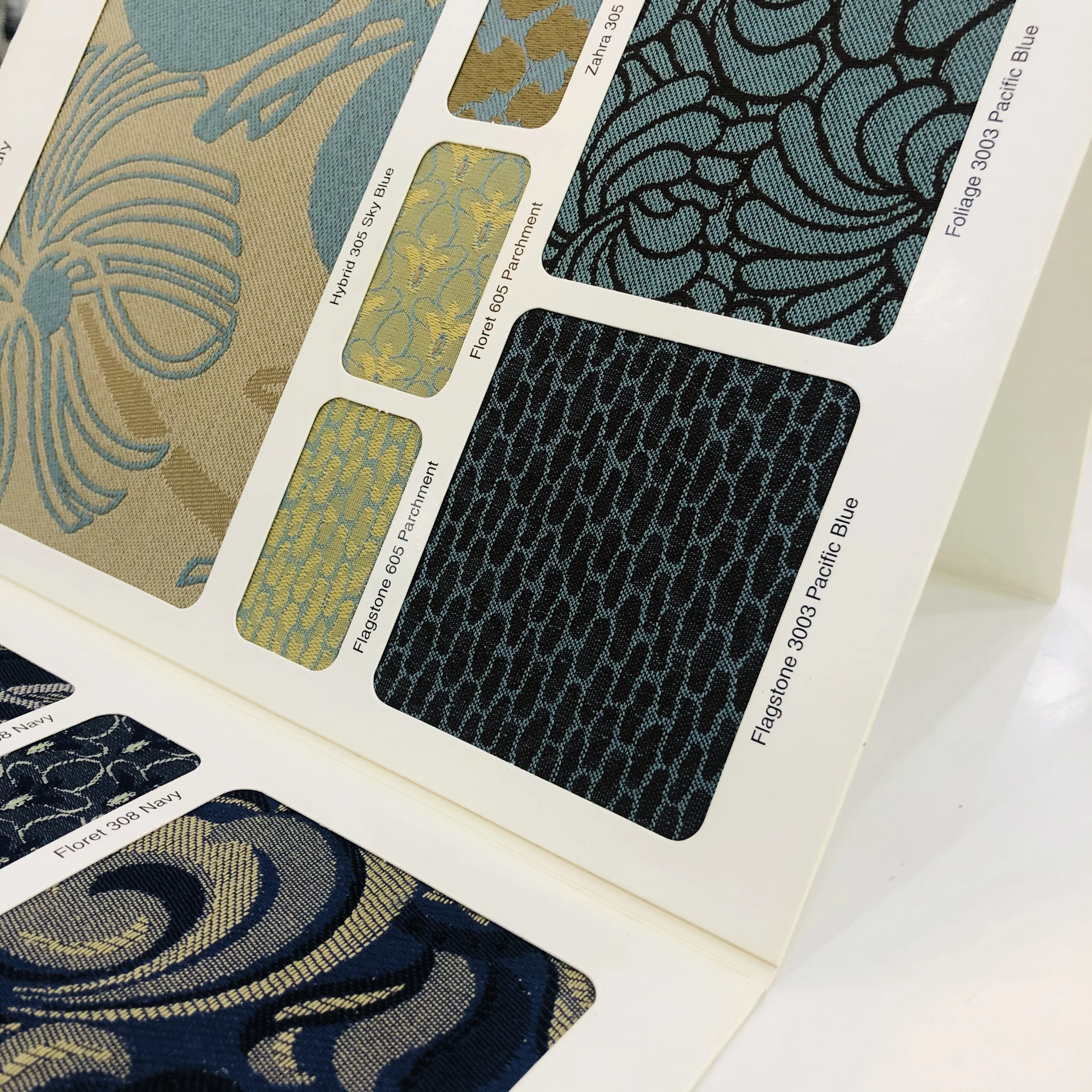 
2020 Fashion style fabric swatch color shade display cards 