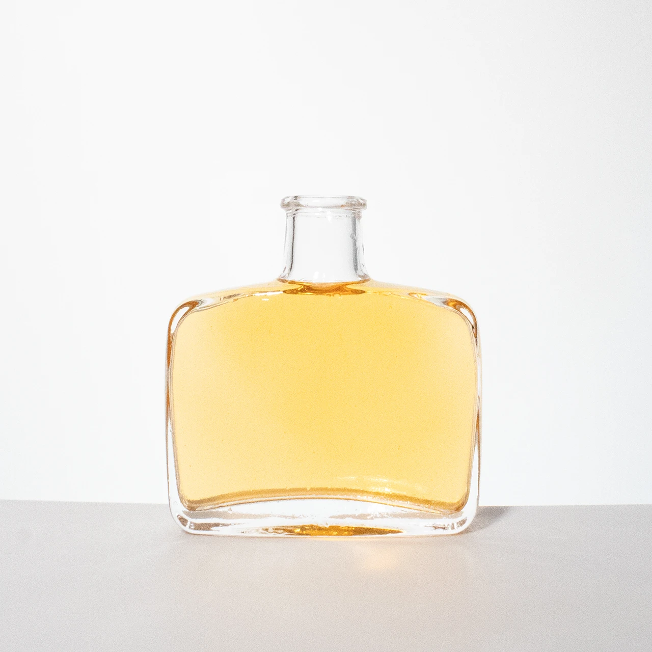 RSG empty mini 50ml whisky bottle luxury empty round 5cl gin vodka rum gin 50 ml screw cap liquor bottle