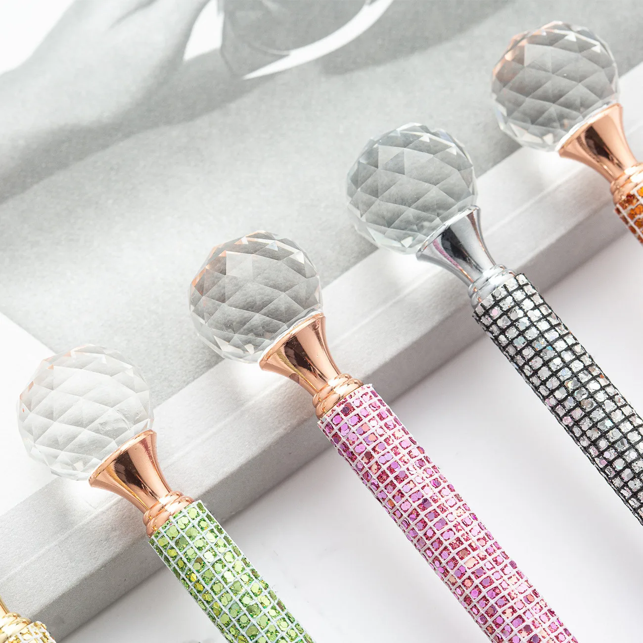 Popular Weeding Gift Metal Pen Whole Sequin Bing Body Promotion Top Big Crystal Diamond Ballpoint Pen