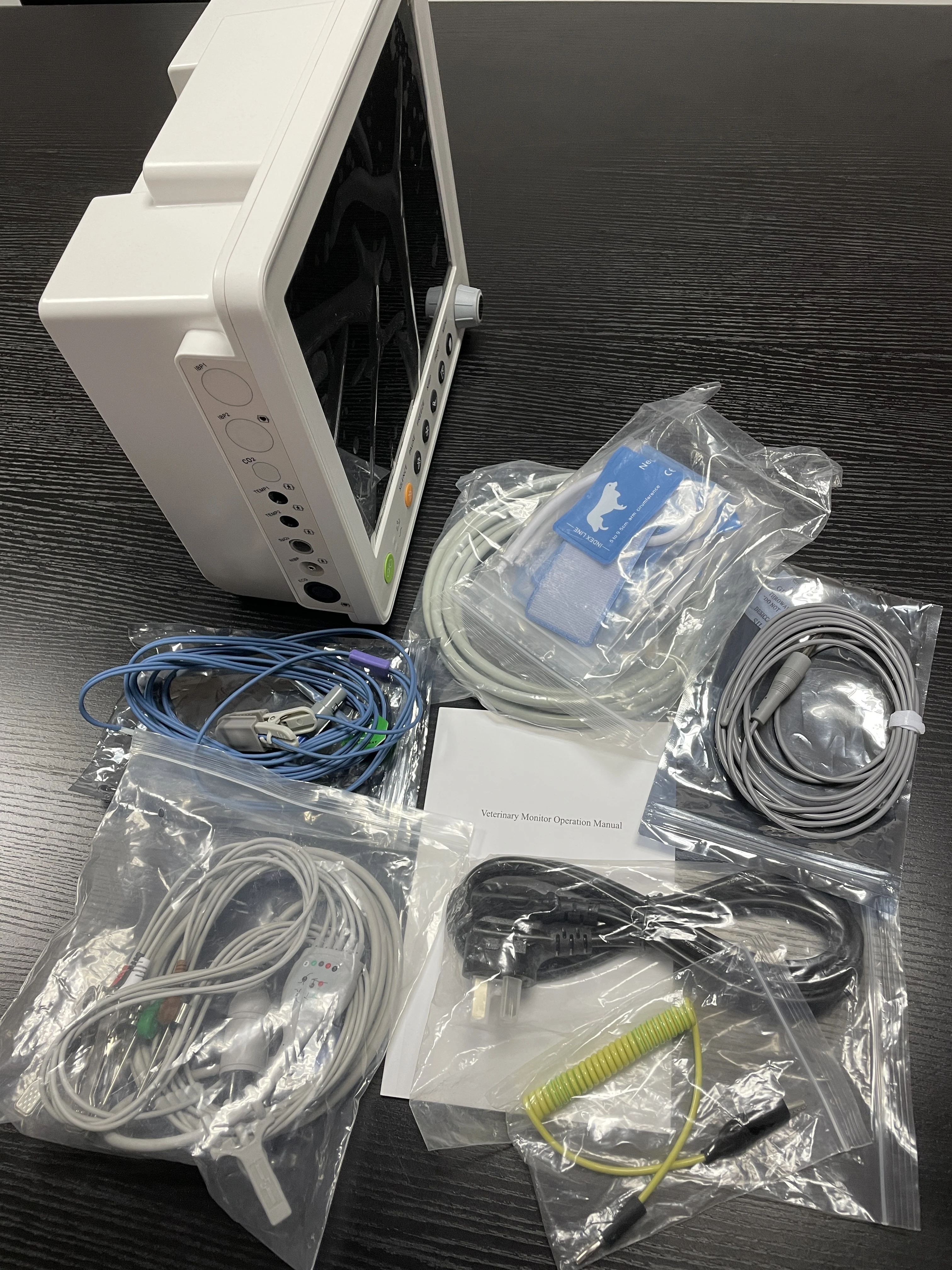 Многофункциональный портативный монитор «Шесть в