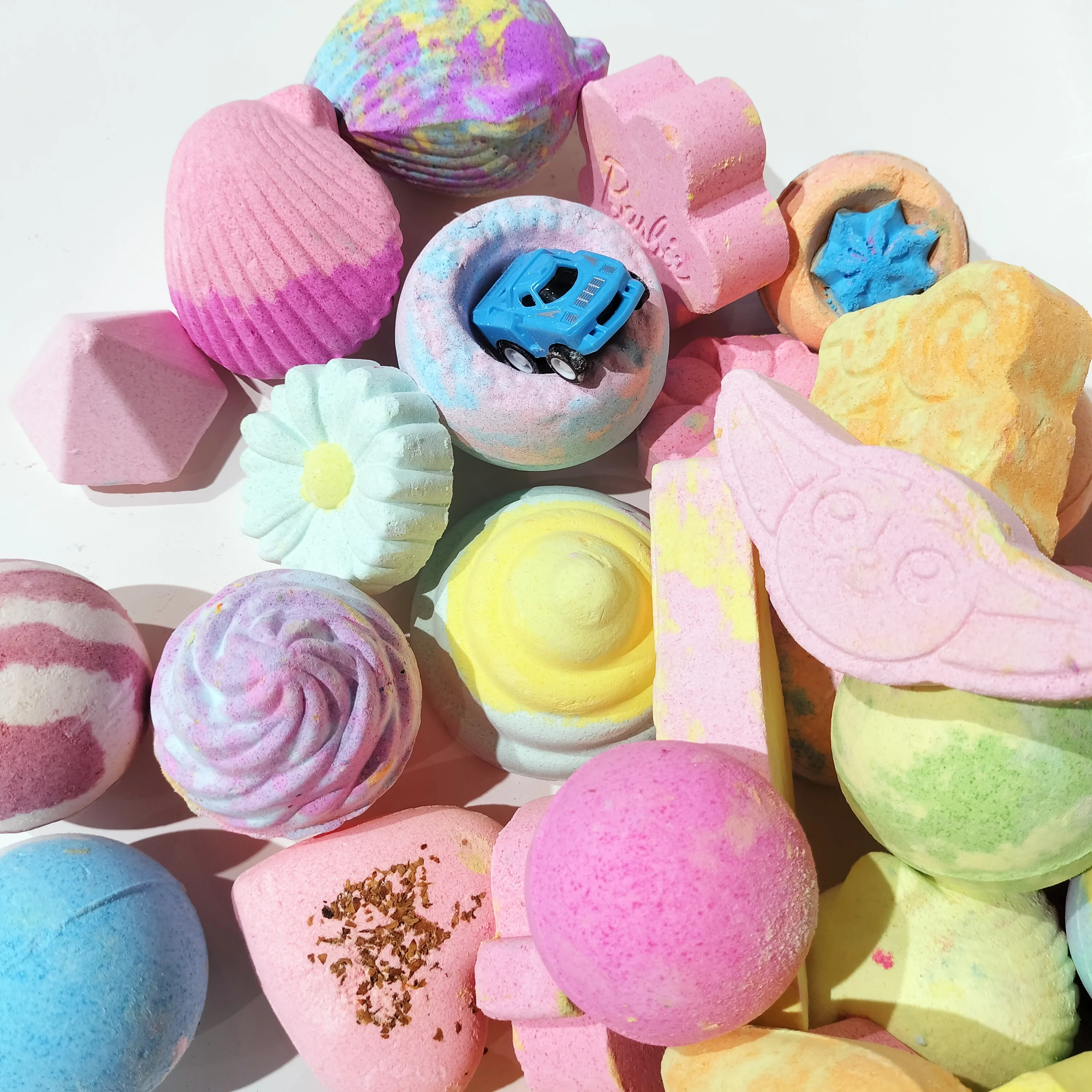 OEM Роскошные товары для ванны увлажняющие газированные спа-100% натуральные ингредиенты сухой кожи ручной работы Пузырьковые бомбы душа