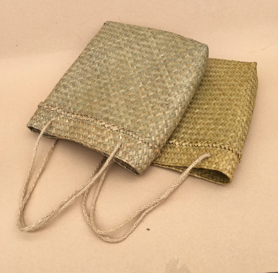 Low price 2020 summer beach woven rattan straw handbags lady fashion outdoor sea grass bags