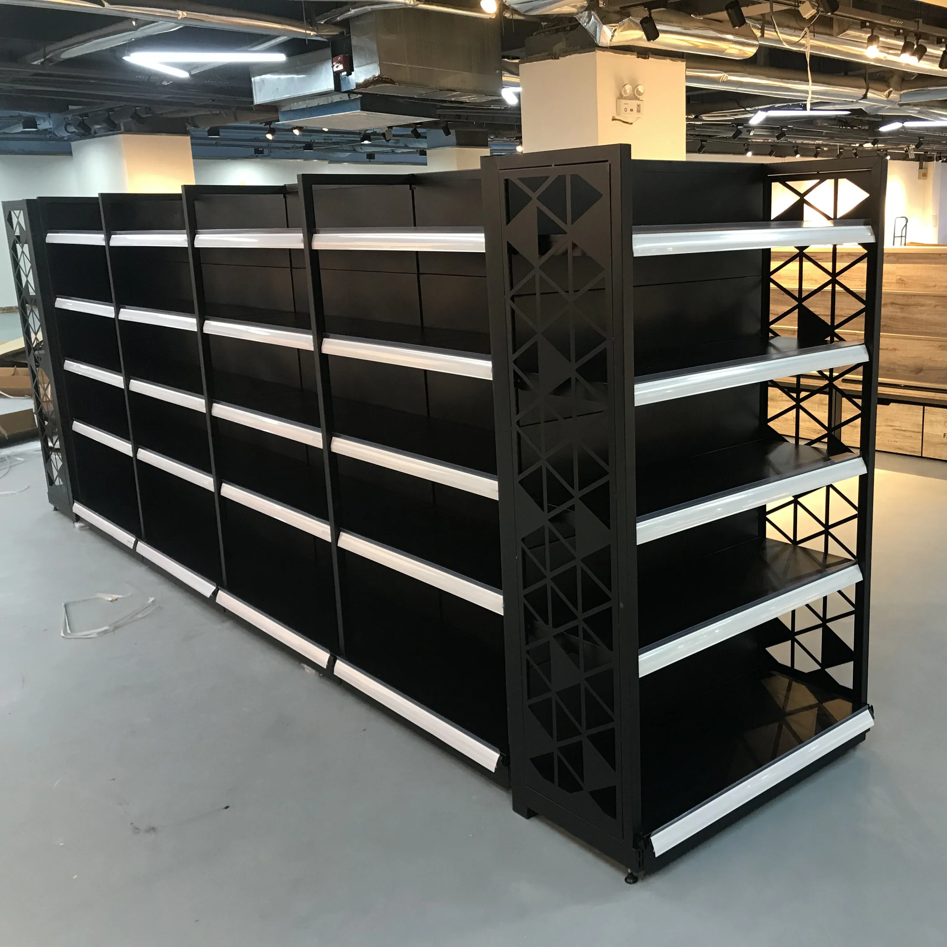 Single-sided Wire Mesh Gondola Supermarket Shelf Grid Supermarket Rack Shelf