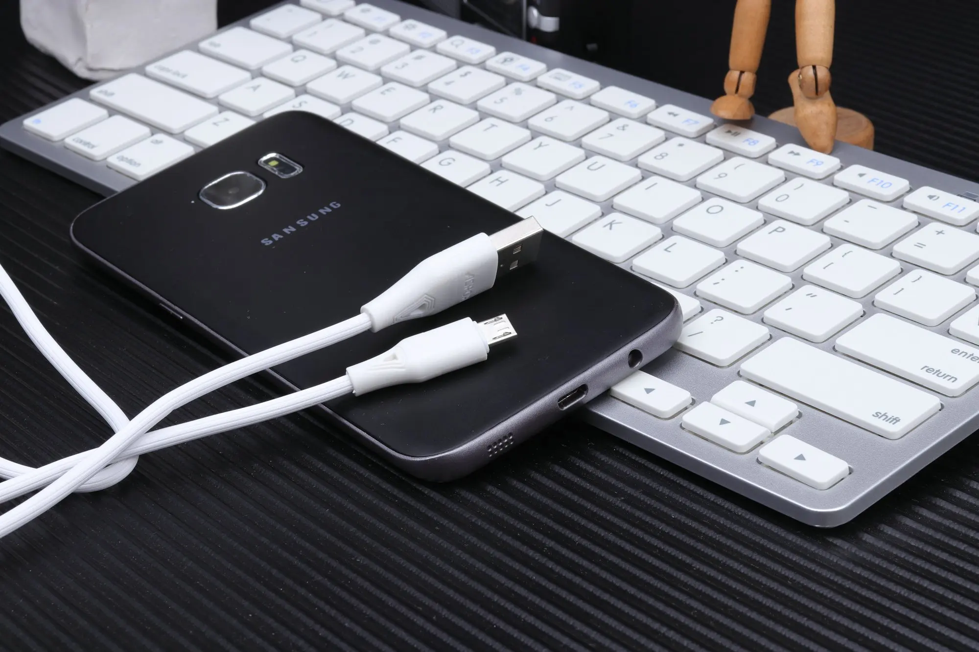 ASPOR 1M Length 2.4A Fast Charge Cable PVC White Micro Cable