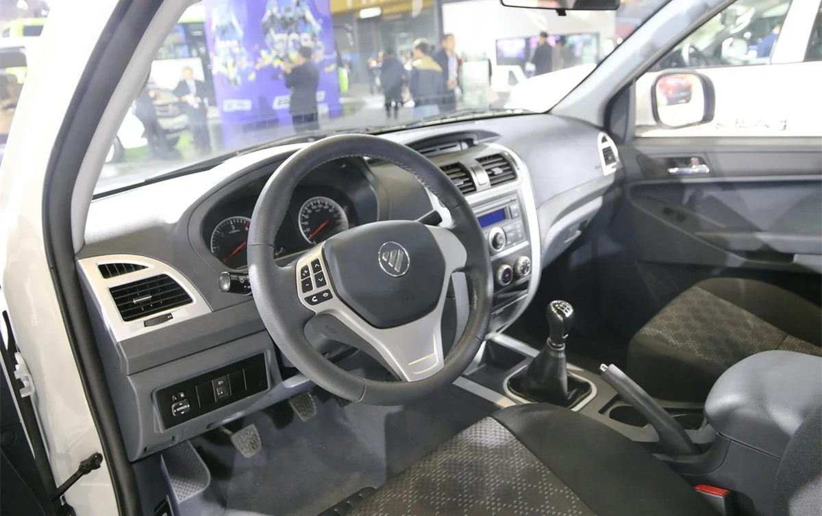 Second Hand Pickup 4x4 Foton Truck Mini Cargo Truck 5 Tons Truck 116Hp Manual Diesel 2.8L