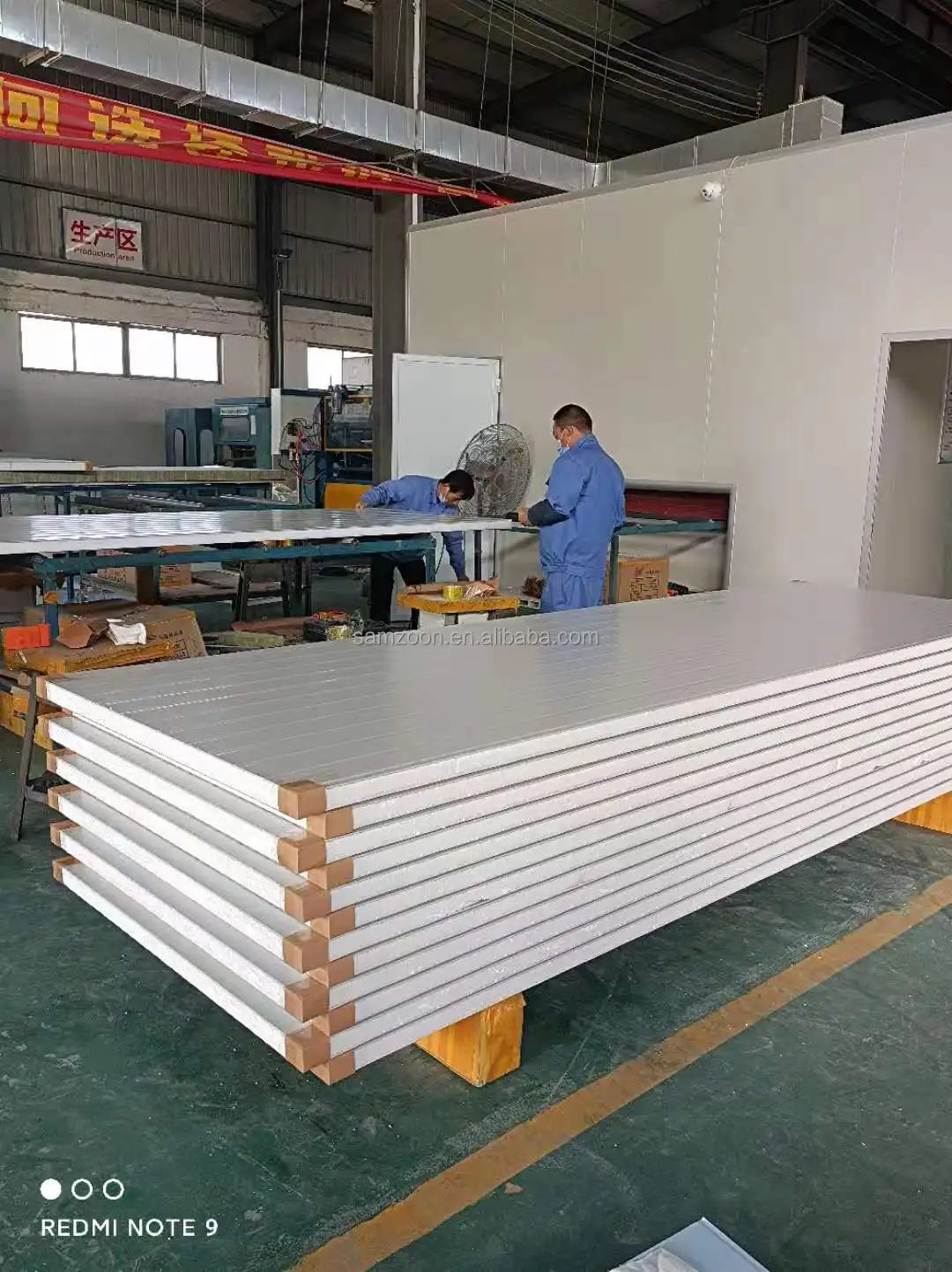 CE ISO certified 50-200 mm thick heat insulation insulation easy installation light EPS color steel sandwich panel