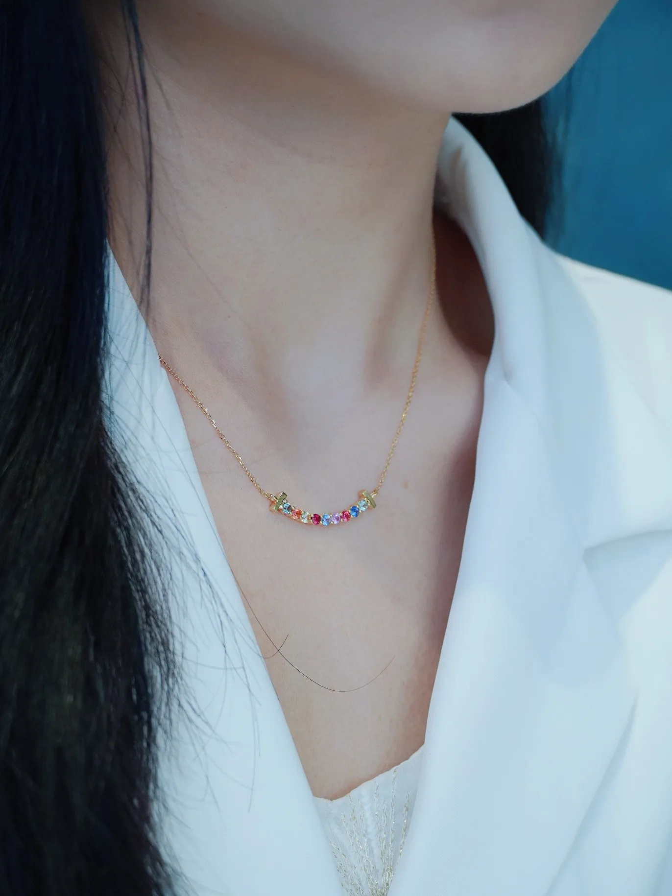 Brilliant Color Natural Muti-color Rainbow Sapphire 18k Genuine Gold Smile Necklace