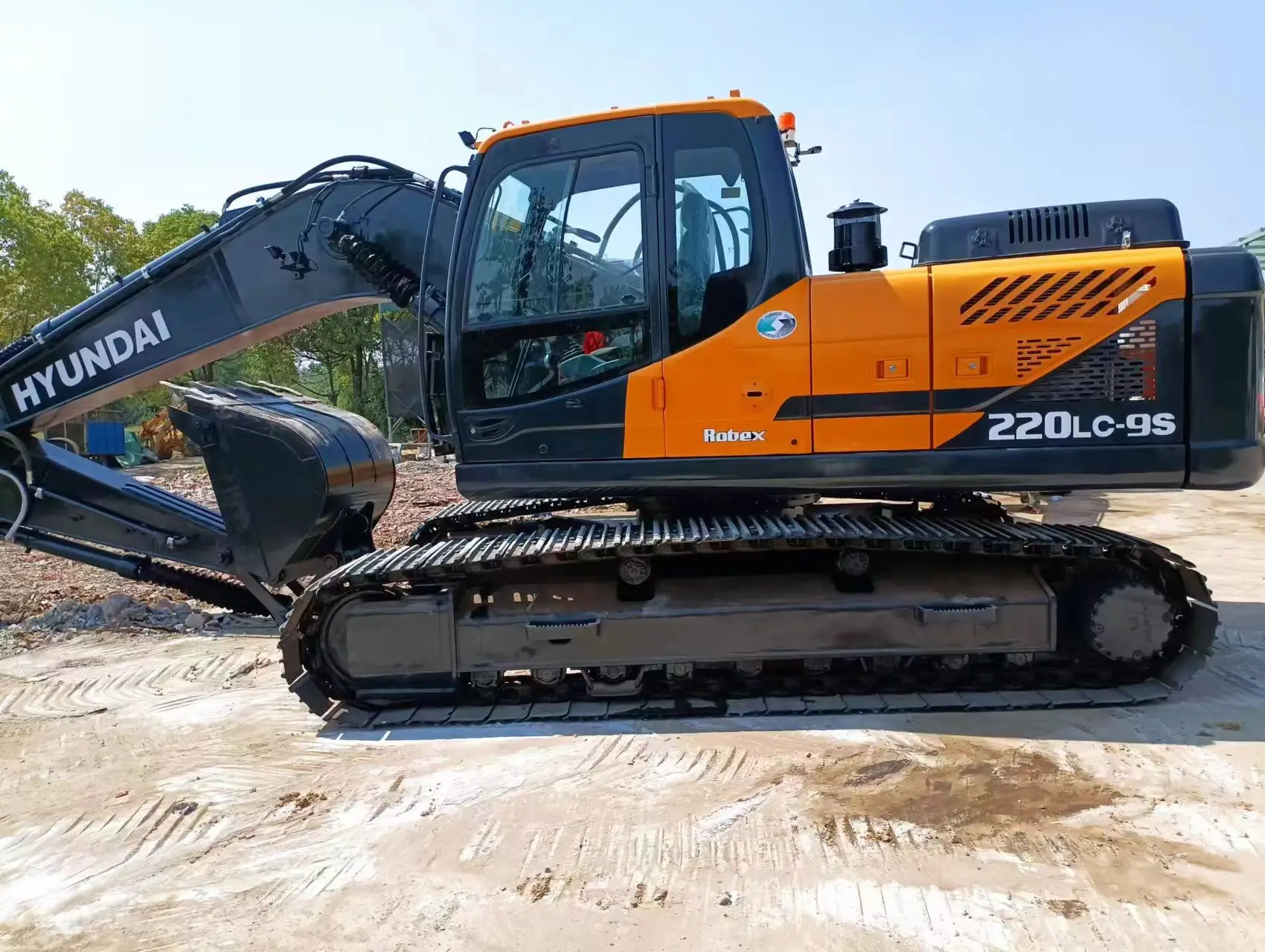 second hand Hyundai Hx220HD 20ton 15ton 20 Ton 50 Ton Hx 130.150 350 Crawler Excavator in shanghai