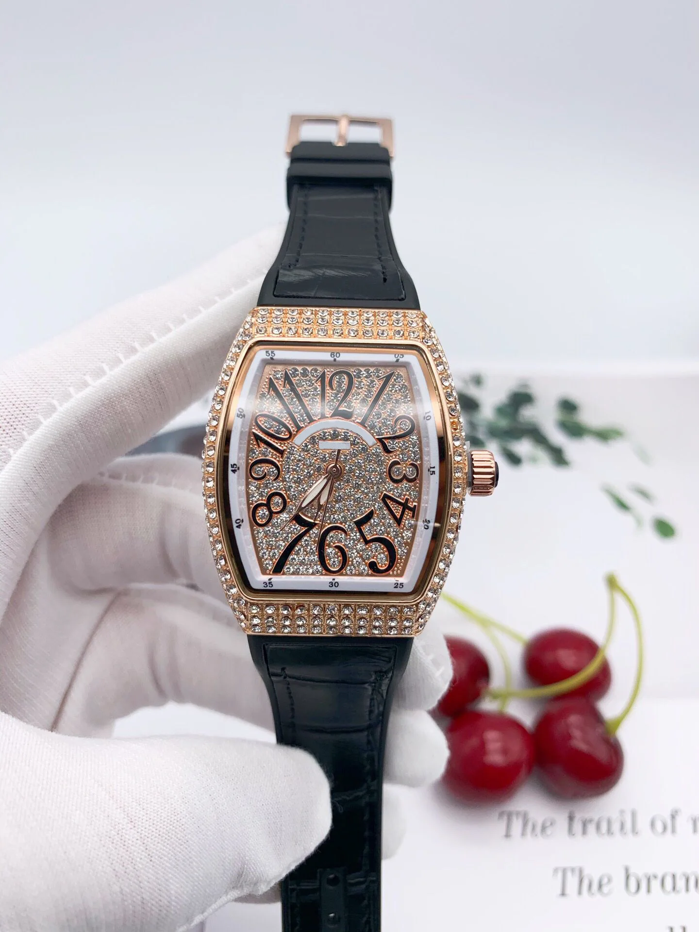 Ladies quartz watch low-key luxury with diamond personality fashion quartz watch