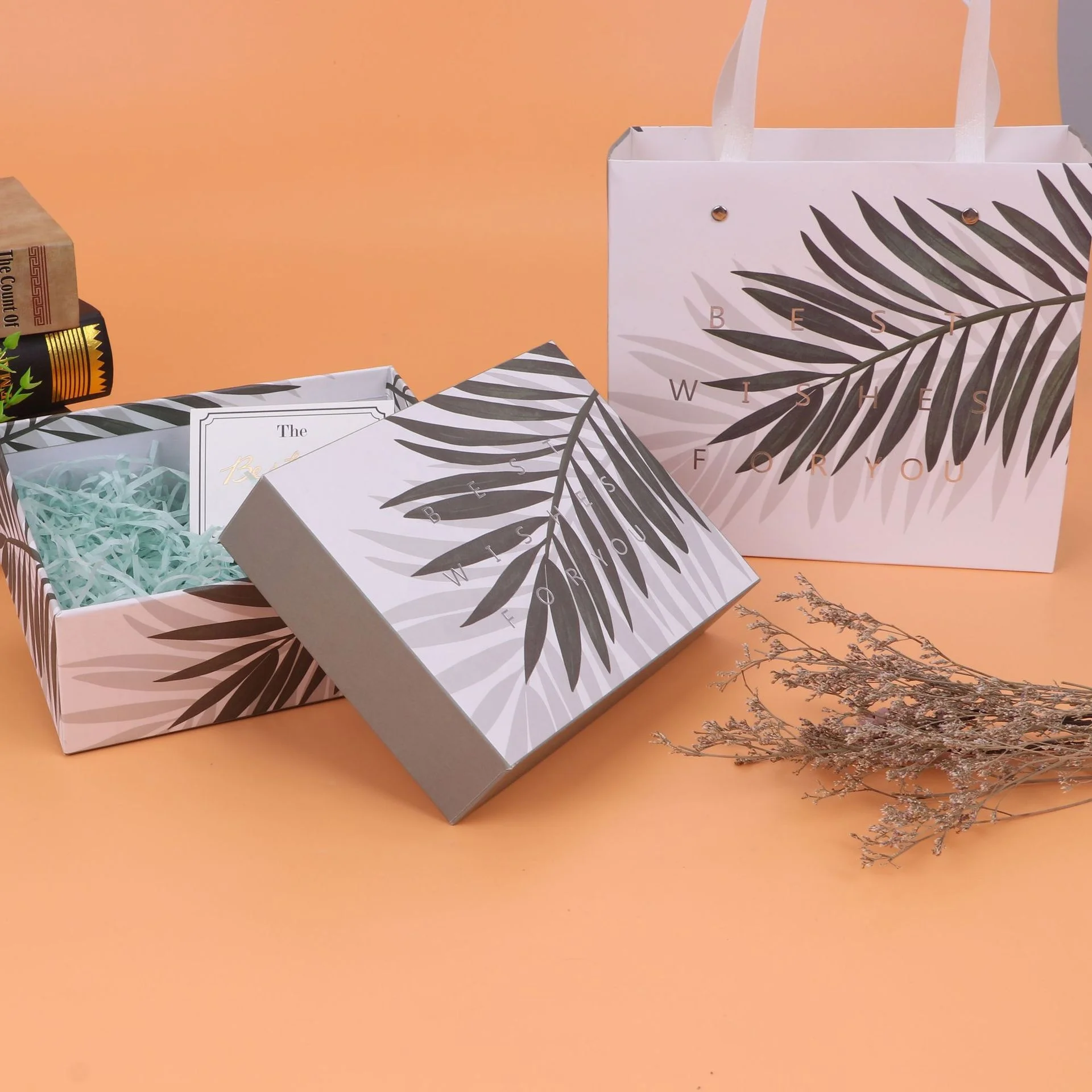 
Creative gifts high-end gift box with hand gift packaging carton custom printed portable box takeout carton 