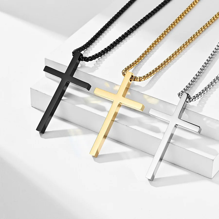 Minimalist Stainless Steel Cross Pendant Necklace Unisex Waterproof 18k Gold Plated Cross Necklace For Gift